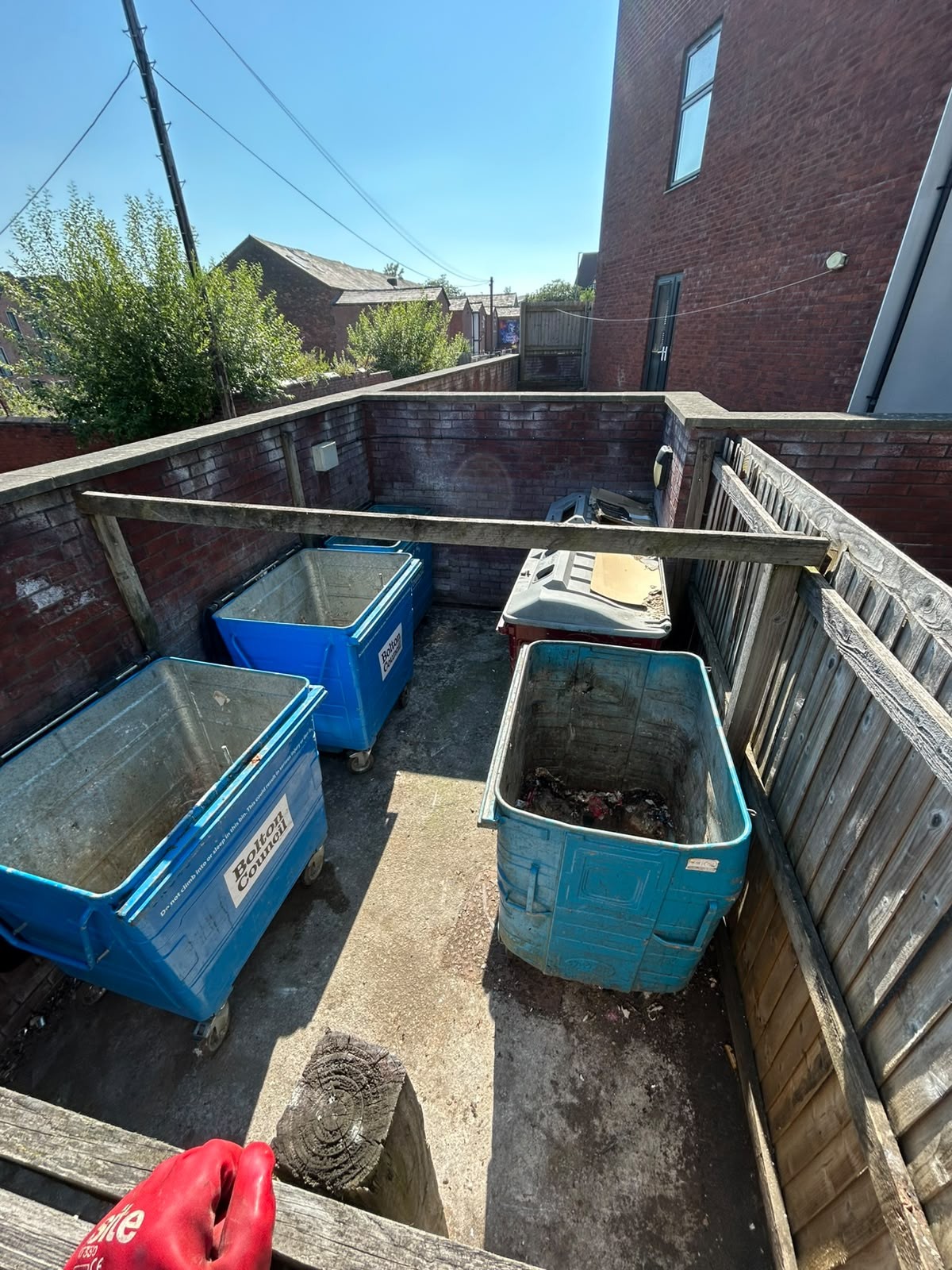 Bin chamber after clearance