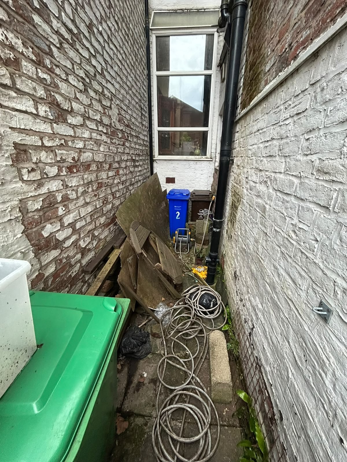 Rear passage and yard before clearance